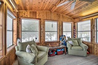 Cabin Getaway with Private Dock, Walk to Trail! - Nevis - 9