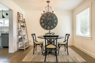 Cozy Farmhouse-Style Cottage by Mighty 5 Ntl Parks - Circleville - 5