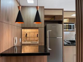 Apartamento 2 dorm e VARANDA a 3 QD RUA COBERTA - 6