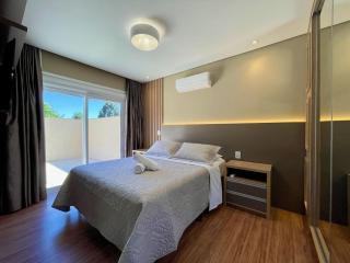 Apartamento 2 dorm e VARANDA a 3 QD RUA COBERTA - 5