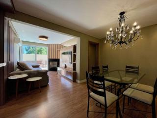 Apartamento 2 dorm e VARANDA a 3 QD RUA COBERTA - 4