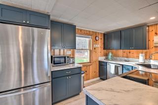 Updated Bristol Lakehouse with Kayaks and Beach Access - Bristol - 3