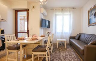 Gorgeous Apartment In Quartu Sant'elena - 1