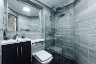 Modern Spacious 1 Bed Apartment with Free Parking in Trendy Inner London Suburb 15 mins walk to Victoria Line Underground then 20 mins to Oxford Street "West End of London" or 10 mins walk to Overground and 10 mins to London Liverpool St "City of London" - Londra - 6