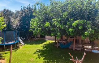 5 Bedroom Lovely Home In Rians - Rians - 2