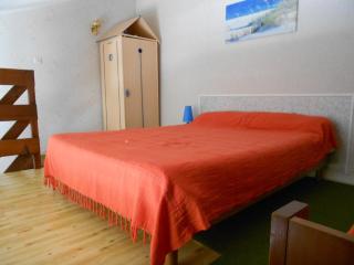 Charmante Maisonnette à 200m de la Plage avec Jardin et Parking Privé - FR-1-476-9 - La Faute-sur-Mer - 2