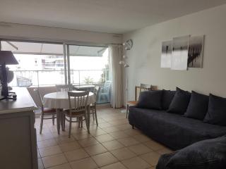 2 Pièces avec Balcon et Terrasse - Plage à 50m - Clim, WiFi, Parking - FR-1-466A-17 - Saint-Raphaël - 8