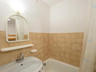 Appartement cosy à Bernex, proche des pistes et sentiers, avec terrasse ensoleillée et wifi. - FR-1-498-22 - Bernex - 6