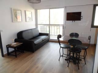 Appartement Confortable 2P Proche Plage avec Parking et Internet à Cabourg - FR-1-487-302 - Cabourg - 0