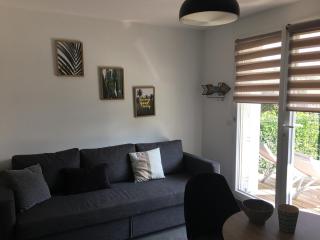Studio Front de Mer avec Terrasse et Accès Direct Plage à Merville-Franceville - FR-1-487-329 - Merville-Franceville-Plage - 0