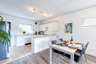 2 26 Voyager Cl waterfront ground floor unit - Nelson Bay - 2