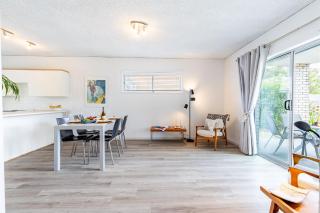 2 26 Voyager Cl waterfront ground floor unit - Nelson Bay - 4