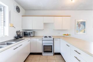 2 26 Voyager Cl waterfront ground floor unit - Nelson Bay - 1