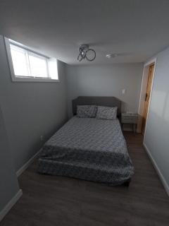 Gorgeous Basement Unit - 4