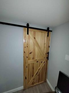 Gorgeous Basement Unit - 2