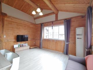 Geumok Log Pension - Seogwipo - 1