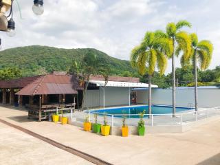 Pooma Resort - Chao Lao Beach - 9