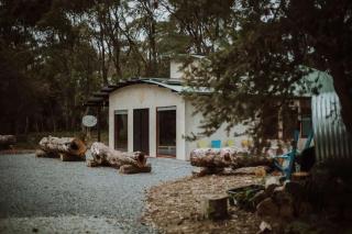 Three Little Pigs Escape - MAIN HOUSE - OFF GRID - South Bruny - 7