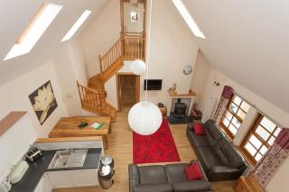 Appletree Cottage at Williamscraig Holiday Cottages - 4