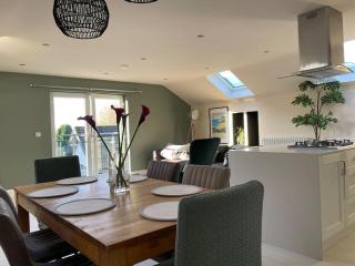 Edge Water Cottage-recently constructed - Crawfordsburn - 1