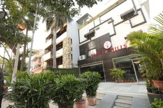 Hotel Capitol Hills - Greater Kailash Delhi - New Delhi - 2