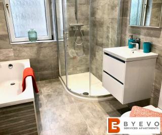 ByEvo Almar Villa - Close to City and Airport - Perfect for Contractors or large groups - Glasgow - 3