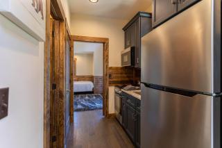 Hook Wine and Sinker at Eagles Nest - Banner Elk - 5