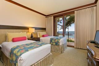 Ko Olina Beach Villas B210 - Beach Front Luxury 2BR 2BA Condo with 1 Free Parking - Kapolei - 2