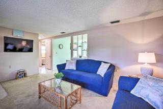 Cozy Holiday Home with Yard about 5 Mi to Beach! - 7