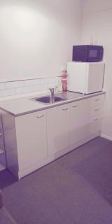 Modest comfortable relaxed home away from home with secure bike storage - Rotorua - 5