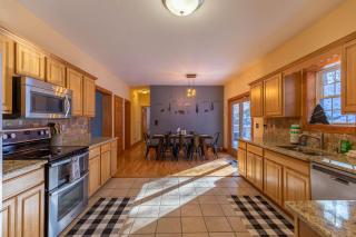 Lazy Bear Inn - Sugar Grove - 6