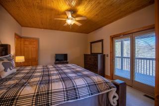 Lazy Bear Inn - Sugar Grove - 2