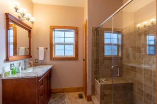 Lazy Bear Inn - Sugar Grove - 1