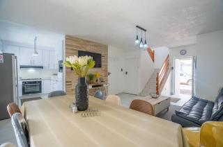 Durban Overport Halaal Accommodation 3V "No Alcohol, Strictly Halaal, No Parties, No Noise, Luxury Apartment, Self Catering "300m from Musjid Al Hilaal" - 8