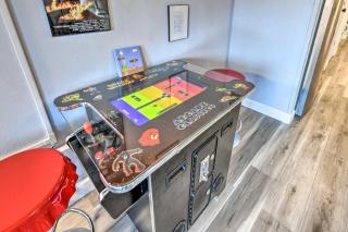 Beachfront Corpus Christi Condo with Arcade Room! - Corpus Christi - 6