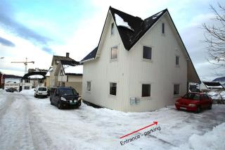 Sentral leilighet med 3 soverom - Harstad - 8