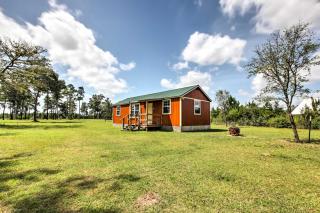 Tranquil Plantersville Cabin Farm Animals On-Site - Magnolia - 0