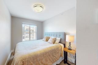 Mountainside Living - 1