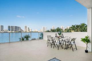 Waterfront luxury new apartment - Miami Beach - 1
