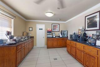 Best Western Caprock Inn - Brownfield - 7