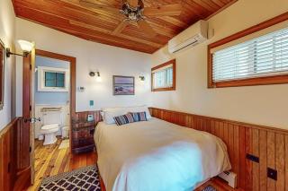 Commercial Street Retreat - Provincetown - 5