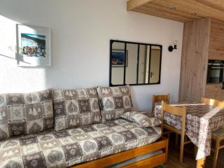 Appartement pour 4, en plein centre des Belleville, proche pistes et commodités - FR-1-574-50 - 6
