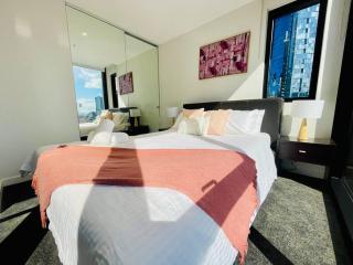 Comfy unit in front of Crown w/ Free Parking - 9