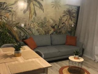 Appartement T2 avec grande terrasse, parking, animaux admis et piscine - FR-1-195-94 - 9