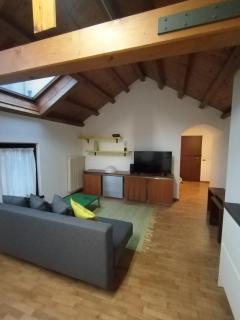 IL VICOLO_Carinissimo appartamento in centro storico, zona giorno mansardata - Belluno - 6