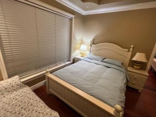 Lucky suite, two-bedroom suite with independent entrance in Richmond close to YVR - Richmond - 1