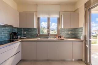 3 Bedroom Villa with Stunning Sea View & Private Parking - Elia - 6