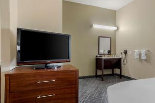 Comfort Suites Waco North - Near University Area - Waco - 7