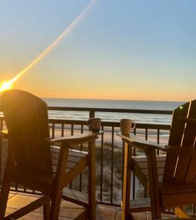Direct Ocean Front 3BR/2BA Dog Friendly - Myrtle Beach - 0