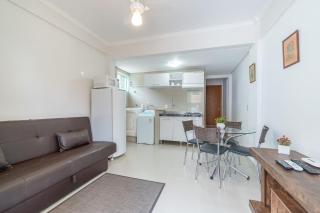 Apto 230m da Praia de Bombas - 2 dorms 4 pessoas - 8